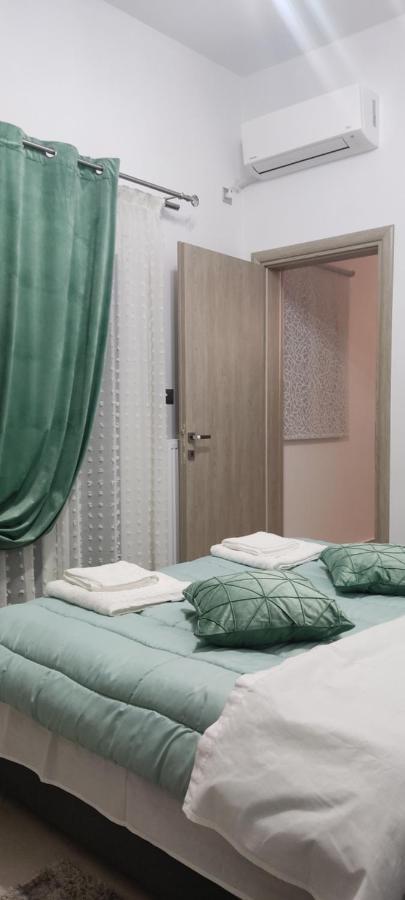 Modern Apartment In 伊第亚 外观 照片